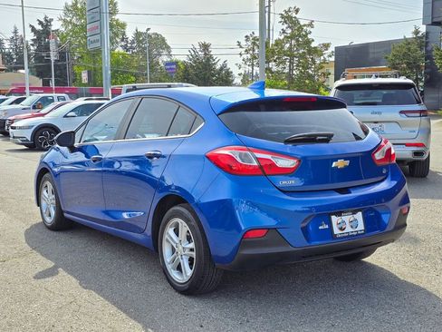 Used 2018 Chevrolet Cruze LT w/ Convenience Package FWD image 6