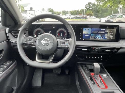 New 2025 Nissan Kicks SR image 12