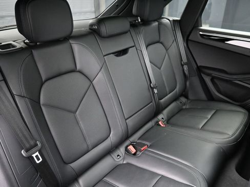 Certified 2026 Porsche Macan AWD/4WD image 26