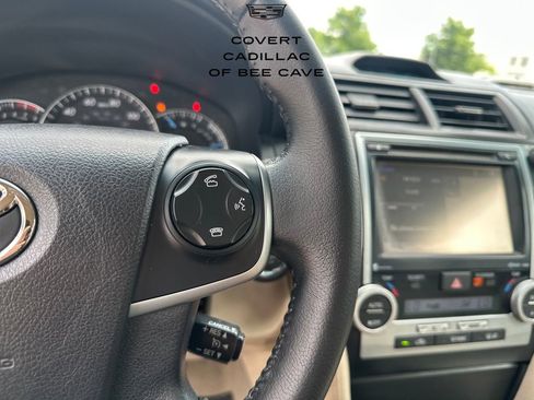 Used 2014 Toyota Camry XLE w/ Convenience Package image 30