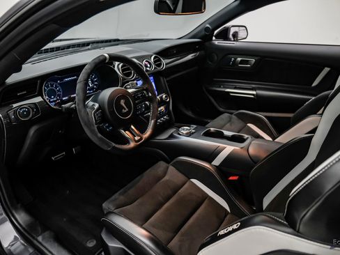 Used 2021 Ford Mustang Shelby GT500 w/ Carbon Fiber Track Pack image 2