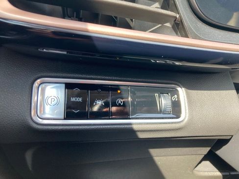 Used 2025 Buick Envision Sport Touring AWD/4WD image 25