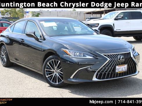 Used 2024 Lexus ES 300h w/ Premium Package FWD image 1