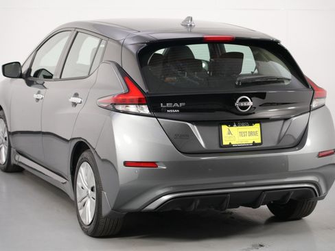 Used 2025 Nissan Leaf S image 42