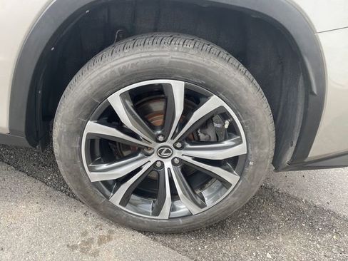 Used 2019 Lexus RX 450h AWD w/ Navigation Package image 18