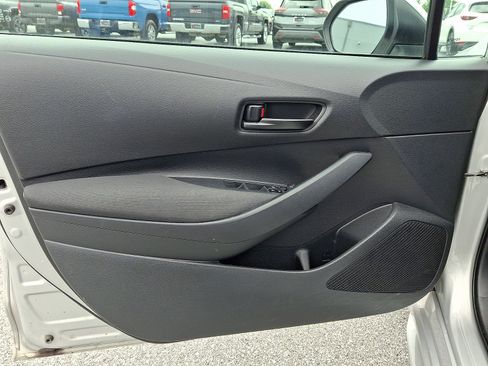 Used 2023 Toyota Corolla LE FWD image 14