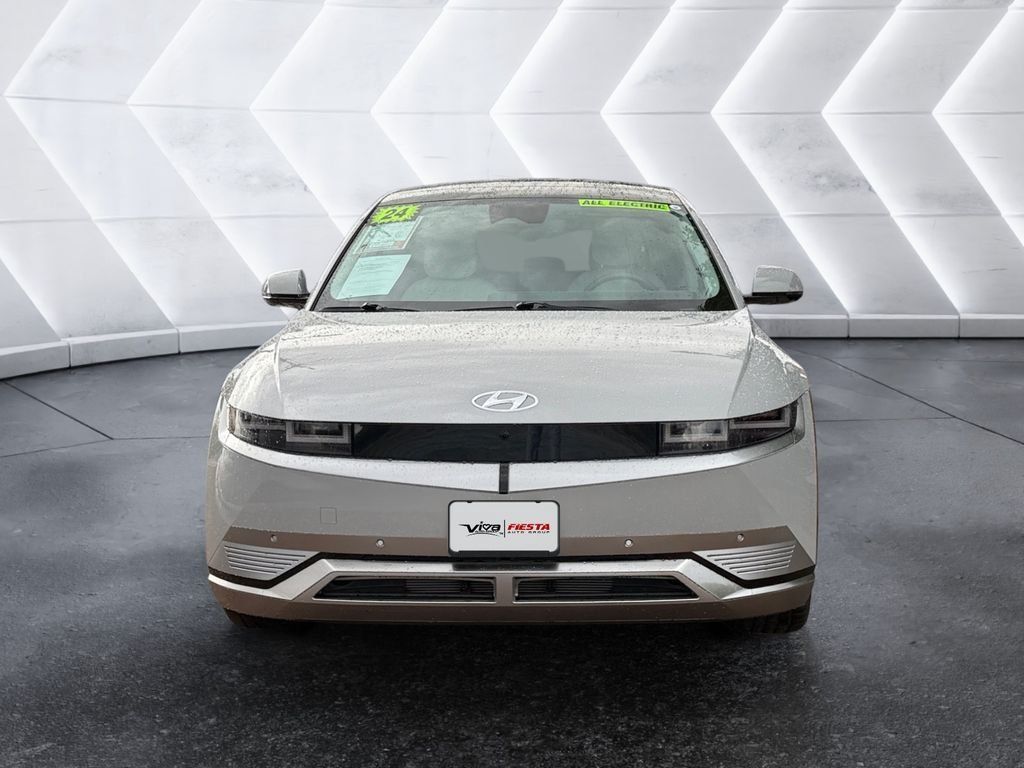 Used 2024 Hyundai Ioniq 5 Limited AWD/4WD image 2