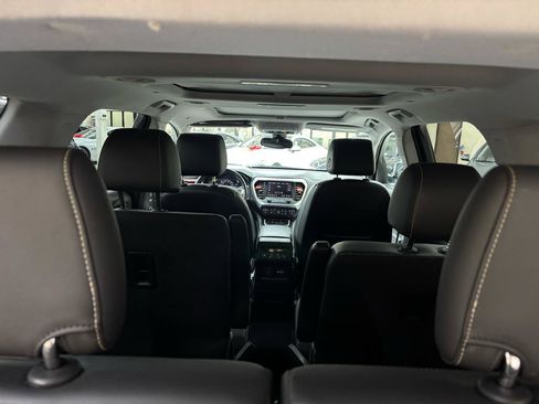 Used 2021 GMC Acadia SLT w/ Elevation Edition FWD image 10