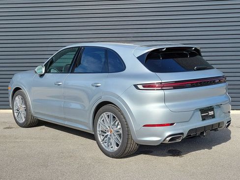 New 2026 Porsche Cayenne AWD/4WD image 3
