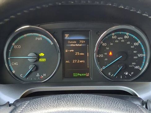 Used 2018 Toyota RAV4 SE w/ Advanced Technology Package image 11