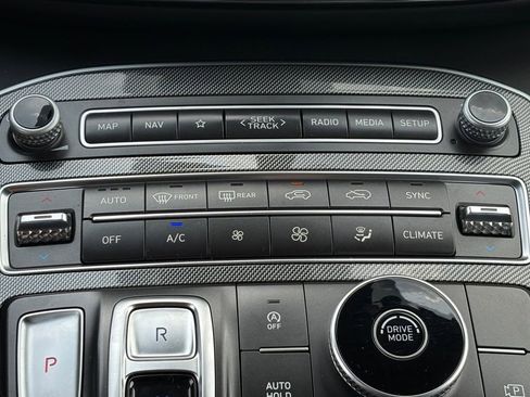 Used 2023 Hyundai Santa Fe SEL w/ Premium Package FWD image 30