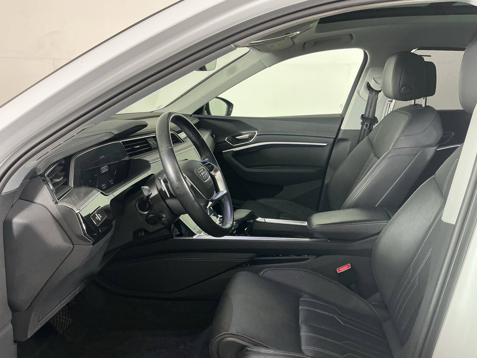 Used 2024 Audi Q8 e-tron Prestige w/ Prestige Package AWD/4WD image 11