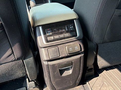 Used 2021 Subaru Ascent Premium w/ Convenience Package AWD/4WD image 34