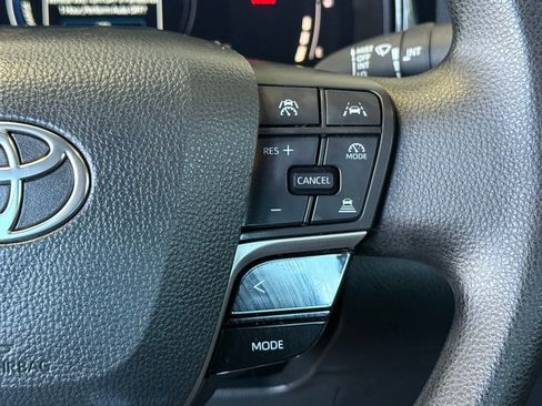 Used 2025 Toyota Camry LE image 23