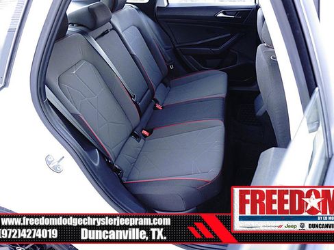 Used 2024 Volkswagen Jetta GLI 40th Anniversary Edition image 16