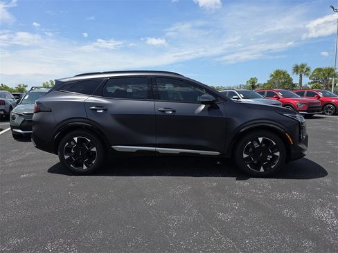 New 2026 Kia Sportage SX image 9