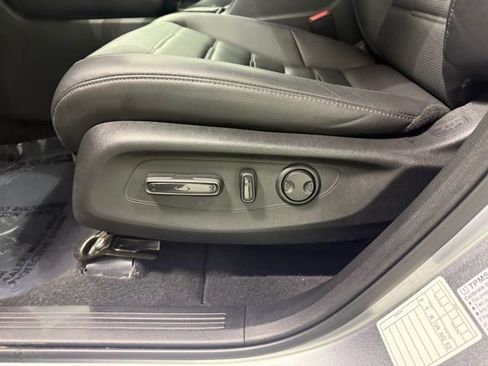 Used 2025 Honda CR-V EX-L image 14