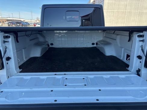 Used 2021 Jeep Gladiator Sport image 36