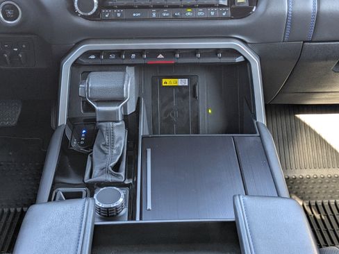 Used 2023 Toyota Tundra Platinum image 19