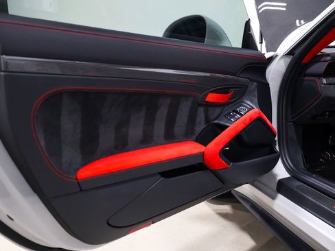 Used 2018 Porsche 911 GT2 RS w/ Weissach Package image 27