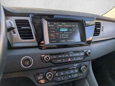 Used 2018 Kia Niro LX FWD image 11