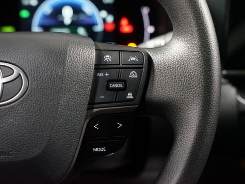 Certified 2025 Toyota Camry LE image 13