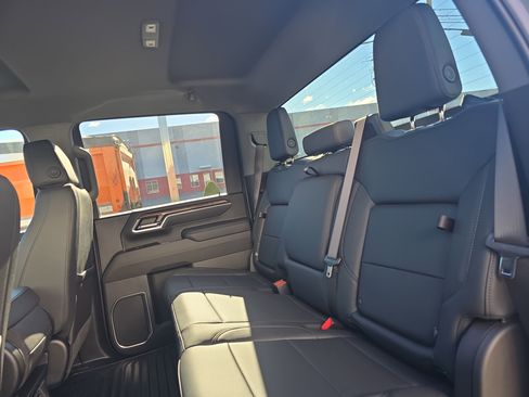 Used 2025 Chevrolet Silverado 2500 LTZ w/ Snow Plow Prep/Camper Package image 15