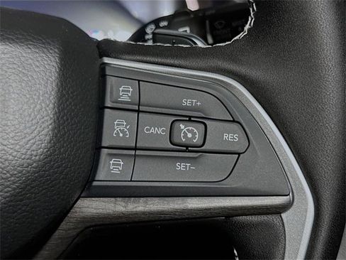 New 2025 Jeep Grand Cherokee L Limited image 29