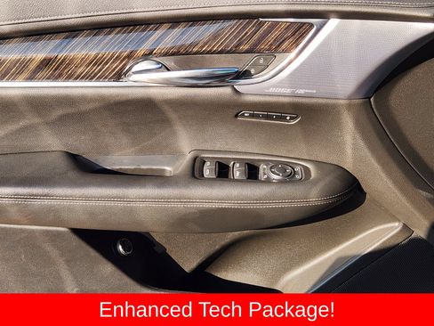 Used 2020 Cadillac XT6 Premium Luxury AWD/4WD image 33