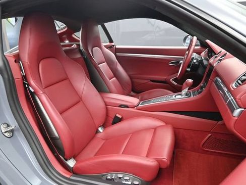 Used 2023 Porsche 718 Cayman GTS RWD image 21