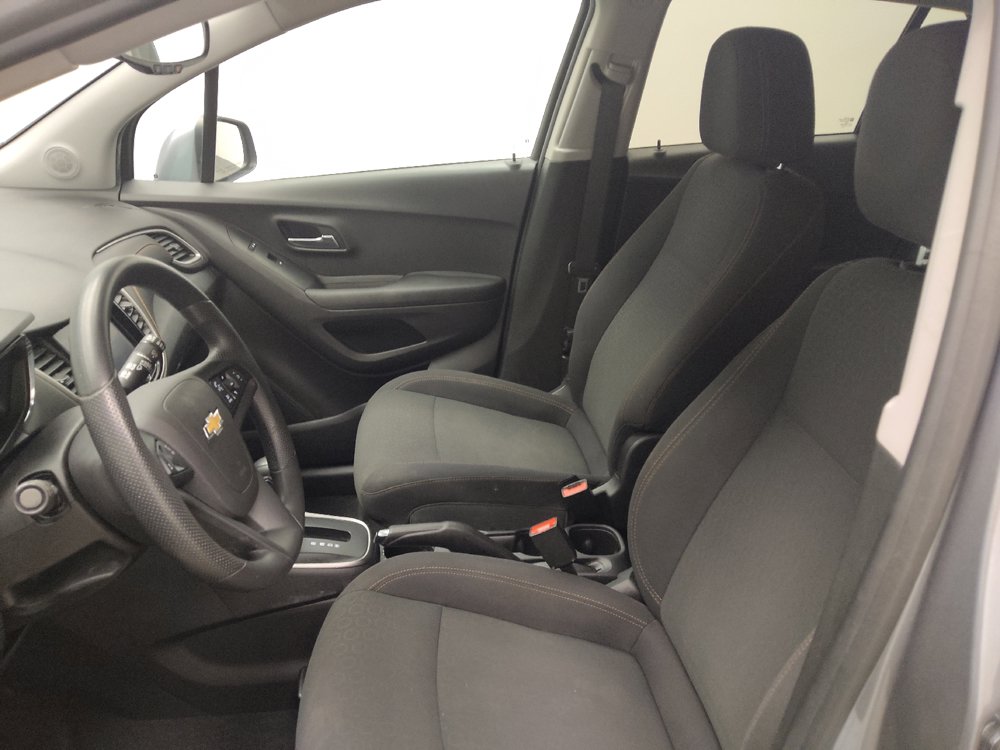 Used 2020 Chevrolet Trax LS w/ Tint and Cruise Package FWD image 17