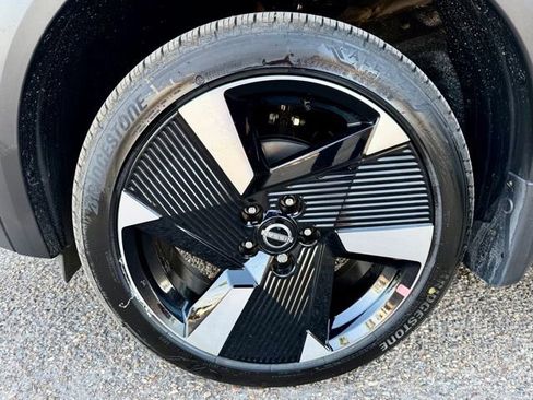 New 2026 Nissan Kicks SR image 32