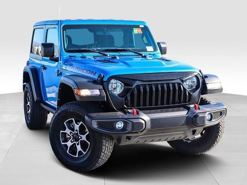 Used 2022 Jeep Wrangler Rubicon w/ Cold Weather Group AWD/4WD image 2