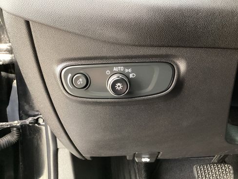 Used 2024 Chevrolet Equinox LT image 30