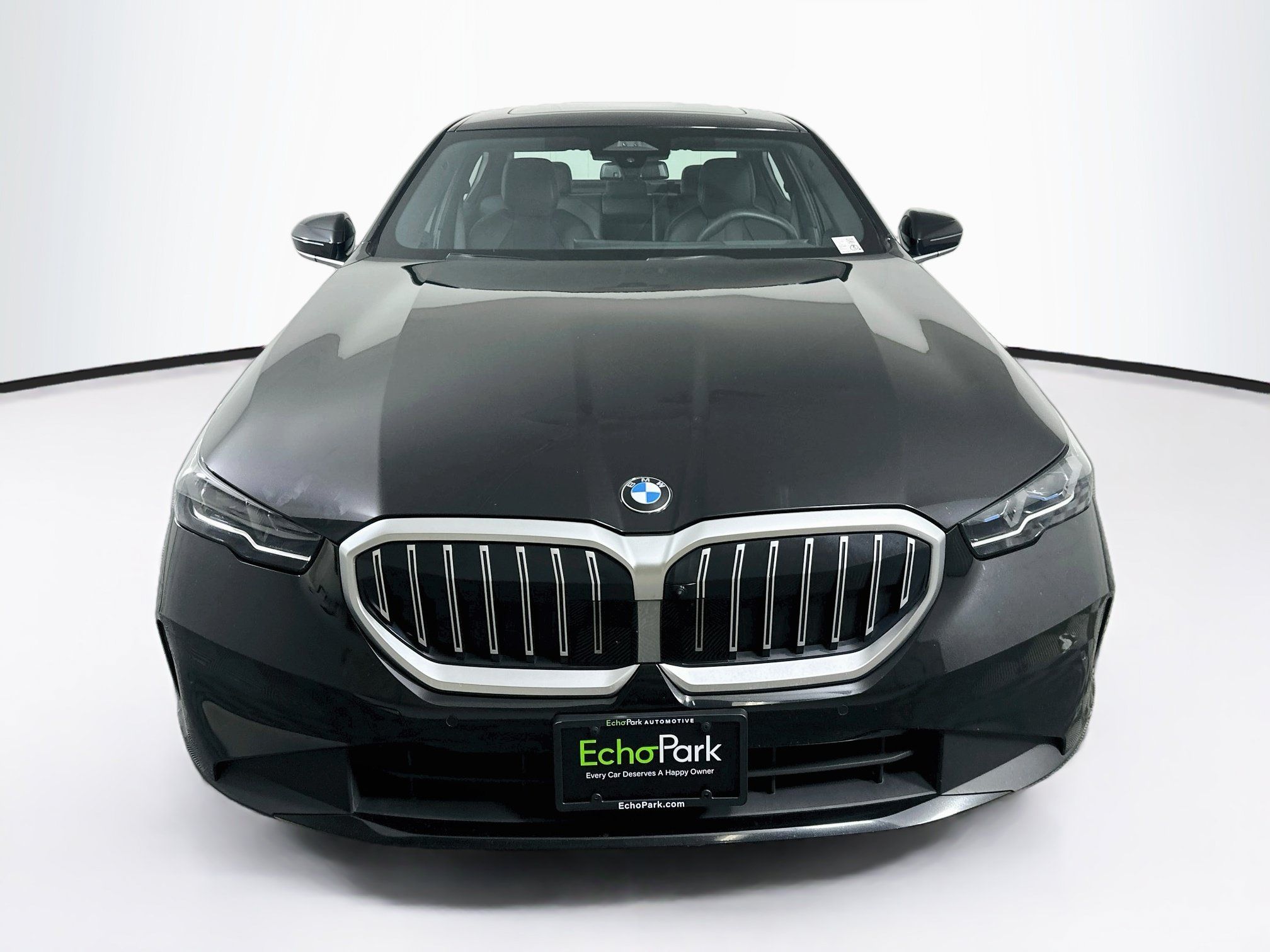 Used 2026 BMW 530i RWD image 2