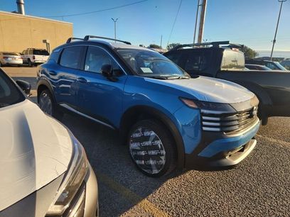 New 2026 Nissan Kicks SR w/ Illumination Package