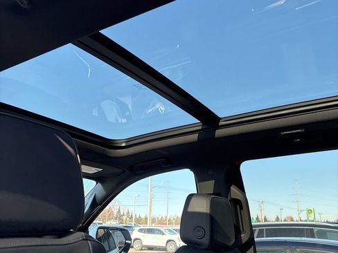 Used 2024 Chevrolet Suburban RST w/ Luxury Package image 10