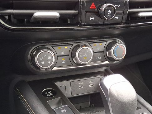 Certified 2025 Nissan Kicks SV w/ SV Premium Package image 19