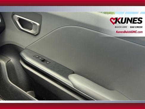 Used 2025 Kia K4 FWD image 36