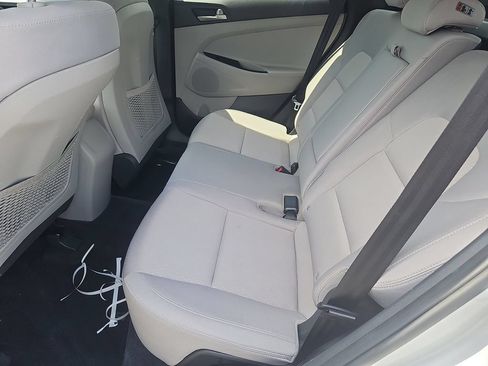 Used 2018 Hyundai Tucson SE AWD/4WD image 25