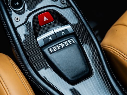 Used 2014 Ferrari 458 Italia Coupe RWD image 44