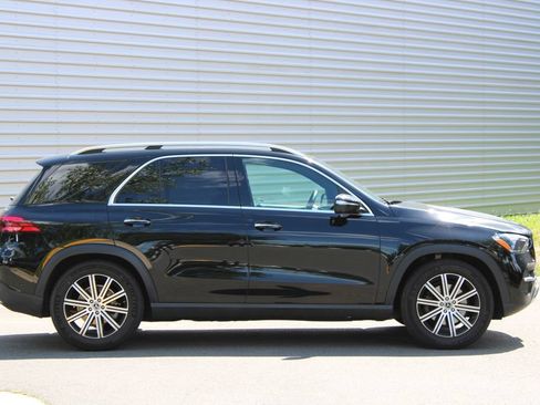 Used 2026 Mercedes-Benz GLE 350 4MATIC image 3
