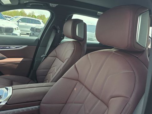 New 2026 BMW 760i xDrive w/ Executive Package AWD/4WD image 18