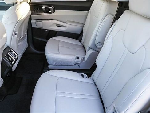 New 2026 Kia Sorento EX image 16
