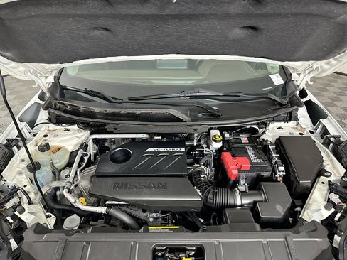 Used 2023 Nissan Rogue S AWD/4WD image 31