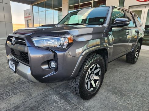 Used 2023 Toyota 4Runner TRD Off-Road Premium w/ Moonroof Package AWD/4WD image 3