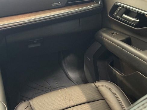 Used 2025 Chevrolet Tahoe High Country w/ Sun And Tow Package image 13