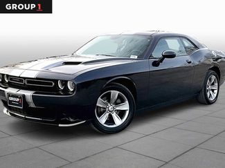 Used 2016 Dodge Challenger SXT video 1