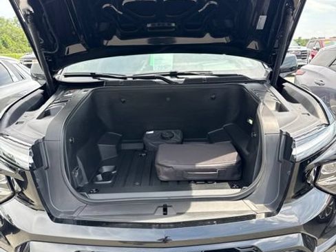 Used 2025 Chevrolet Silverado EV RST AWD/4WD image 14