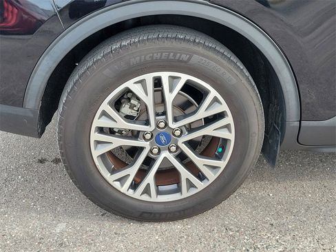 Used 2022 Ford Escape SEL image 5